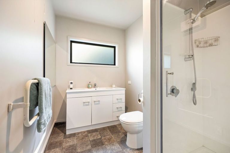 Photo of property in 18a Cameron Place, Fernhill, Queenstown, 9300