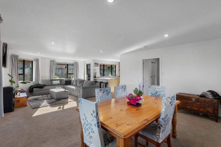 Photo of property in 1 White Hart Lane, Mosgiel, 9024