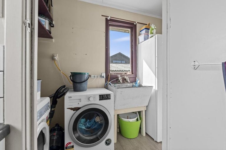 Photo of property in 64 Moa Street, Waikiwi, Invercargill, 9810
