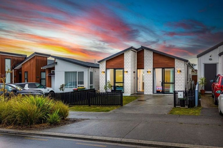 Photo of property in 13 Matakohe Road, Westgate, Auckland, 0814