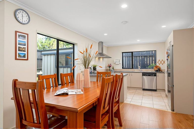 Photo of property in 48 Basra Drive, Henderson, Auckland, 0612