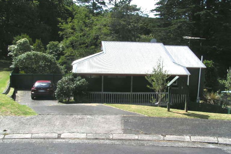 Photo of property in 7 Mahuta Grove, Northcote, Auckland, 0627