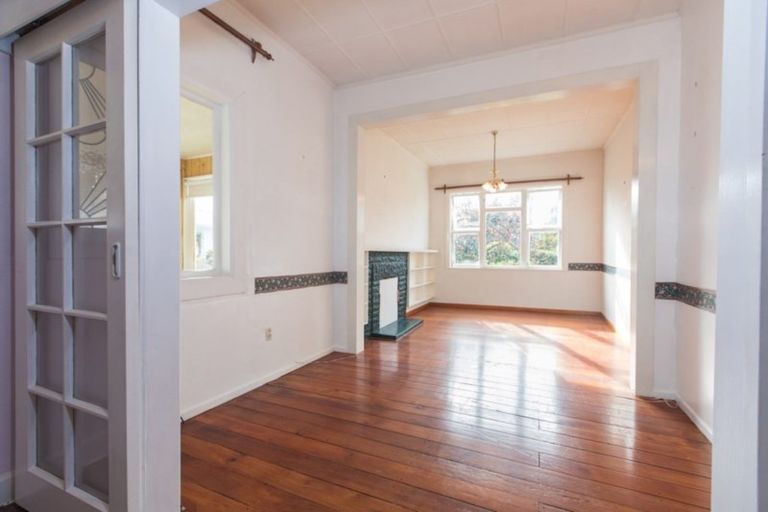 Photo of property in 30 Mill Road, Clive, 4102