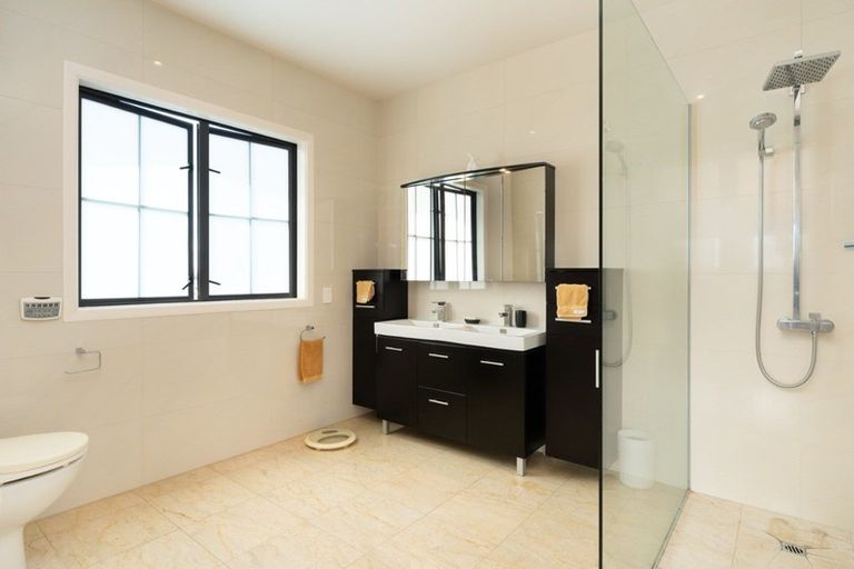 Photo of property in 166 Oriental Parade, Papamoa Beach, Papamoa, 3118