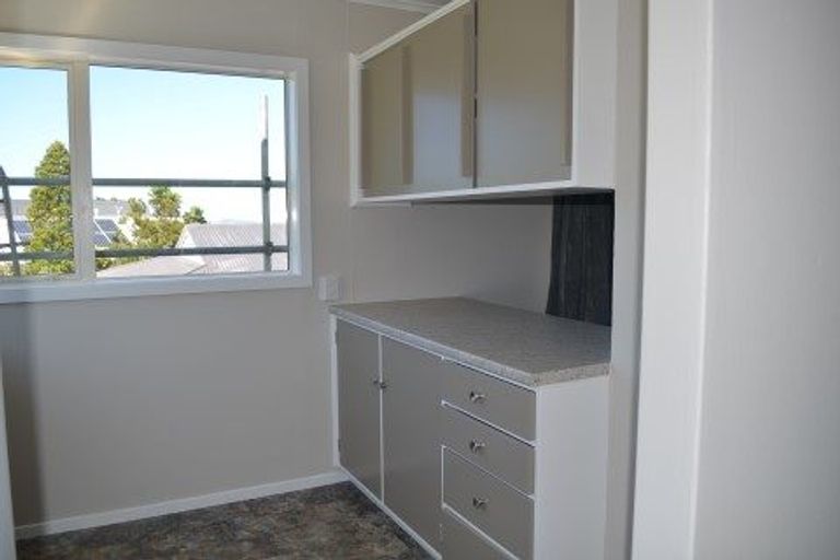 Photo of property in 36 Cypress Drive, Maungaraki, Lower Hutt, 5010