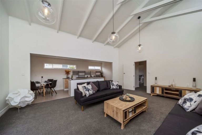 Photo of property in 65 Dixon Avenue, Hawera, 4610