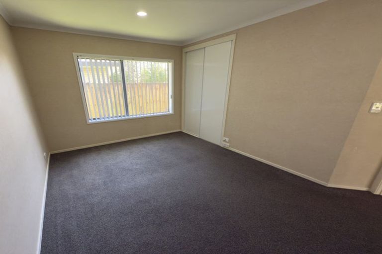 Photo of property in 70 Sheriff Place, Randwick Park, Auckland, 2105
