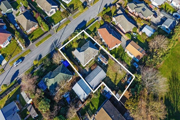 Photo of property in 17 Ealing Street, Northcote, Christchurch, 8052