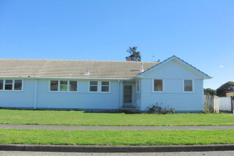 Photo of property in 8 Awatea Street, Levin, 5510