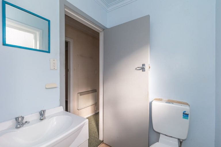 Photo of property in 17 Karaka Crescent, Levin, 5510