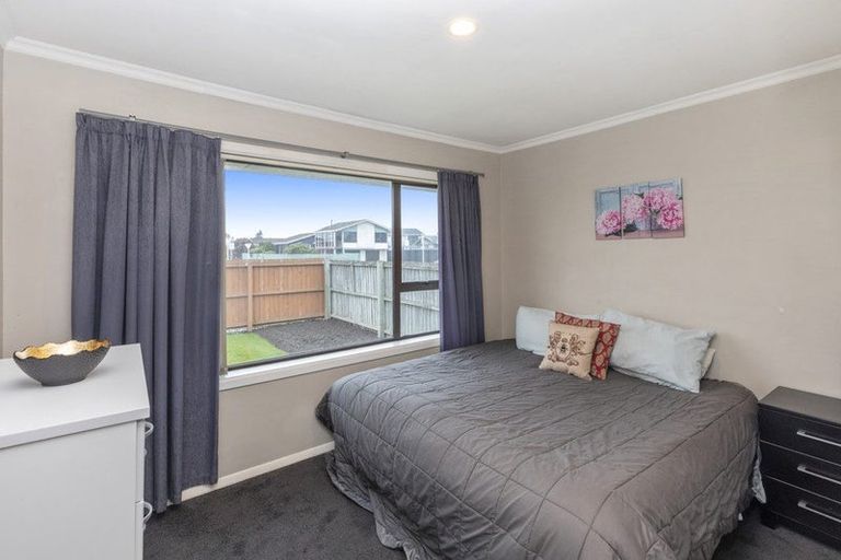 Photo of property in 409 Main Road North, Redwood, Christchurch, 8051