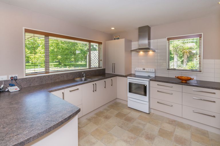 Photo of property in 27 Guys Road, Yaldhurst, Christchurch, 7676