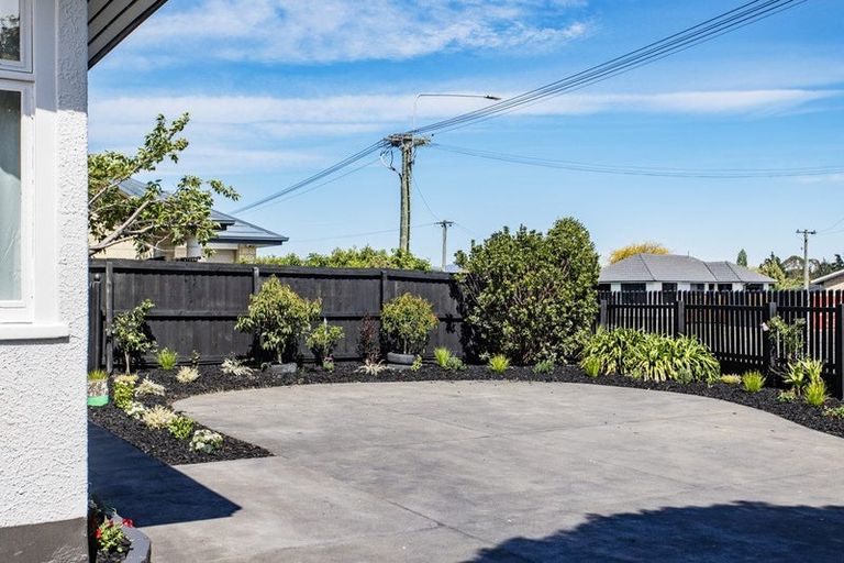Photo of property in 268 Burwood Road, Burwood, Christchurch, 8083