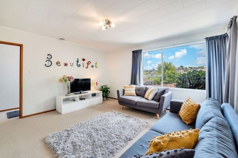 Photo of property in 2/8 Cranston Street, Torbay, Auckland, 0632