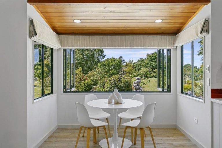 Photo of property in 71 Gillespie Place, Acacia Bay, Taupo, 3385