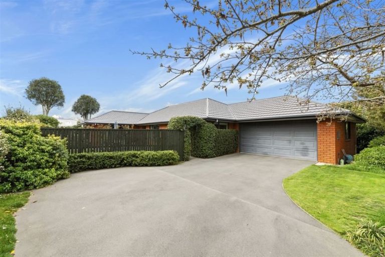 Photo of property in 3 Pasadena Place, Harewood, Christchurch, 8051