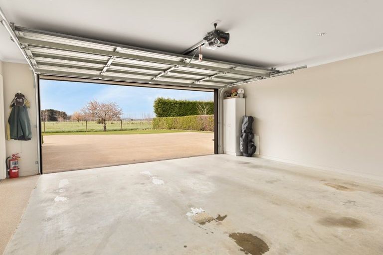 Photo of property in 24 Mckinnon Road, Edendale, Wyndham, 9893