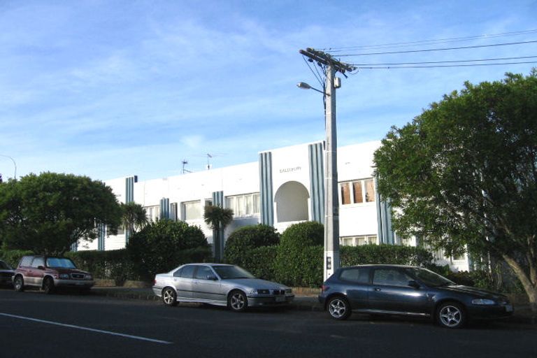Photo of property in 1/2 Salisbury Street, Herne Bay, Auckland, 1011