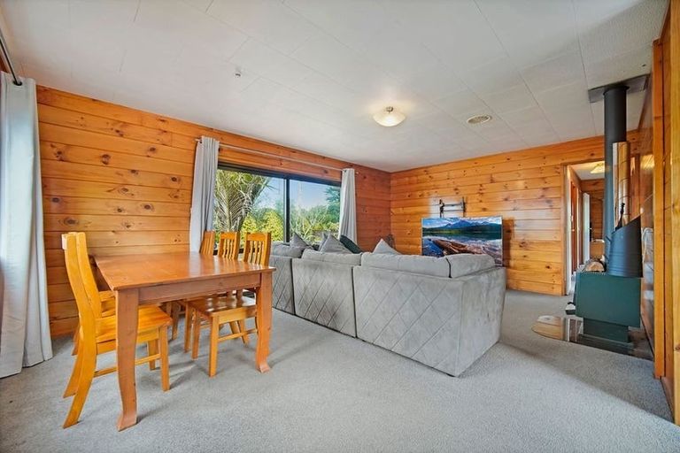 Photo of property in 7 Kaipara Portage Road, Riverhead, 0820