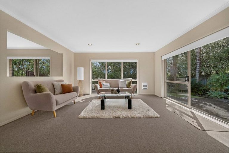 Photo of property in 6 Luna Place, Henderson, Auckland, 0612