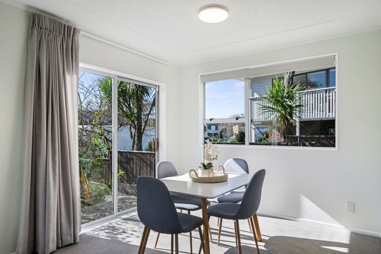 Photo of property in 22 Brightwater Crescent, Totara Park, Upper Hutt, 5018