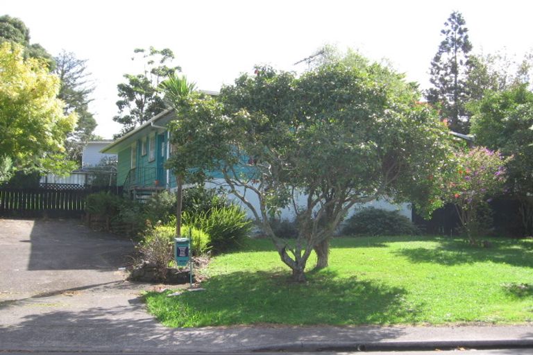 Photo of property in 13 Aquarius Avenue, Glen Eden, Auckland, 0602