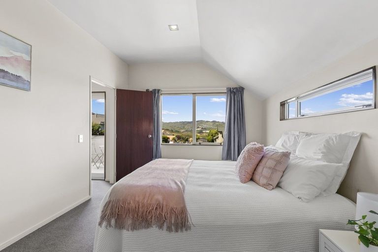 Photo of property in 25 Waverton Terrace, Churton Park, Wellington, 6037