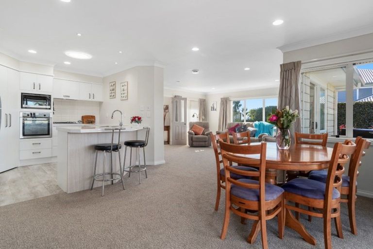 Photo of property in 10 Brodie Place, Bethlehem, Tauranga, 3110