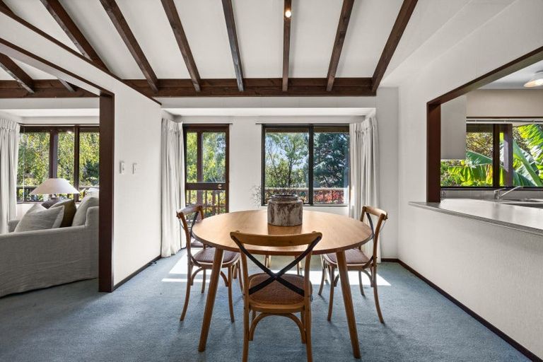 Photo of property in 2 Te Mata Peak Road, Havelock North, 4130