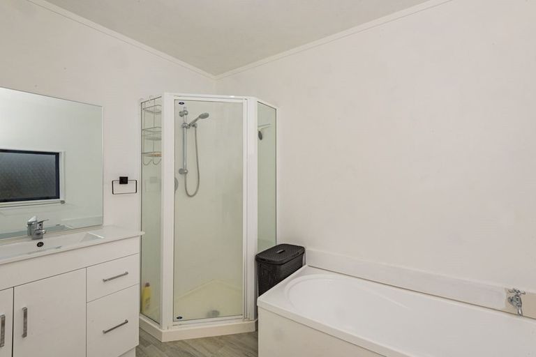 Photo of property in 19 Tauraroa Road, Maungakaramea, Whangarei, 0178