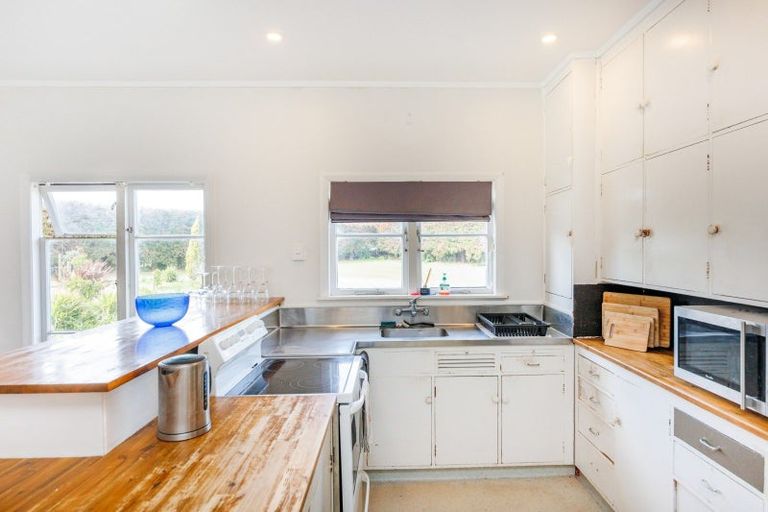 Photo of property in 17 Raumai Road, Bulls, 4894