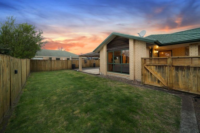 Photo of property in 22 Aldershot Place, Nawton, Hamilton, 3200