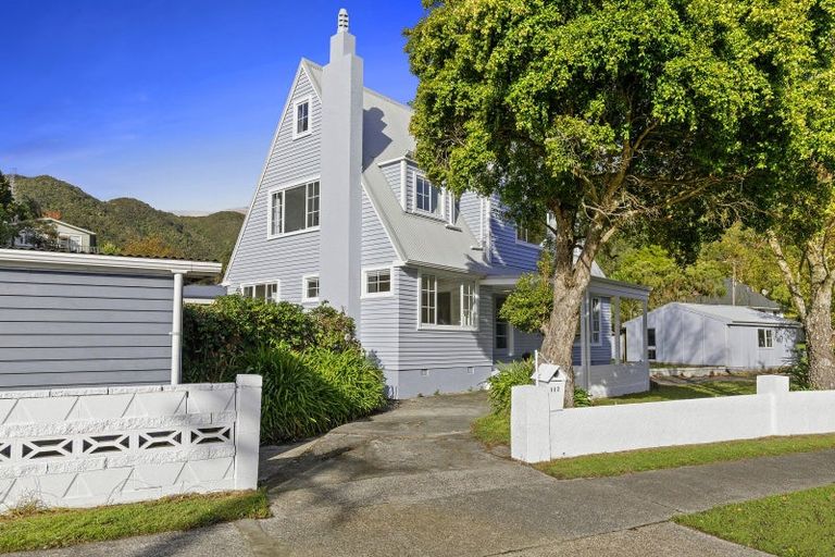 Photo of property in 117 Horoeka Street, Stokes Valley, Lower Hutt, 5019