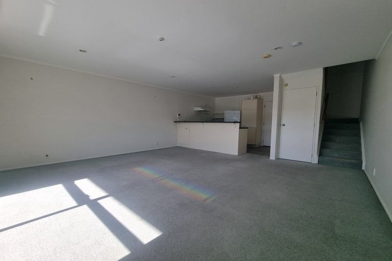 Photo of property in 8 Girton Terrace, Mount Cook, Wellington, 6021