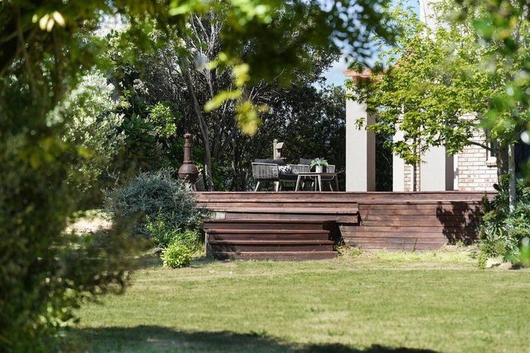 Photo of property in 15 Compass Court, Paraparaumu, 5032