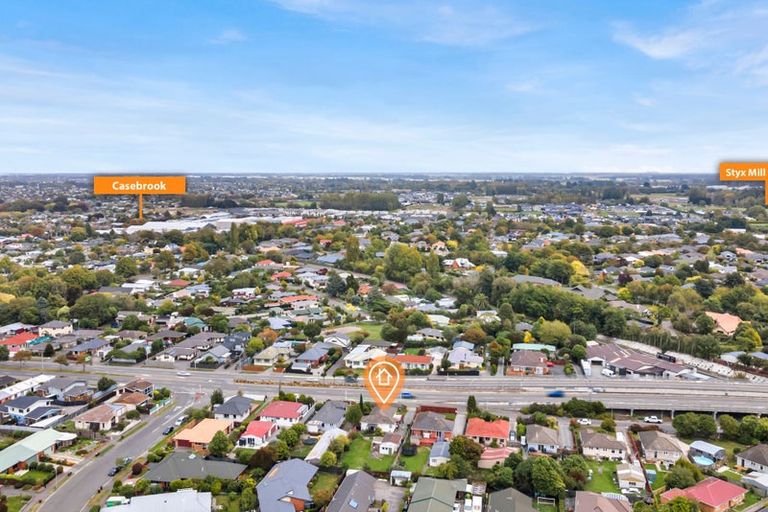 Photo of property in 412 Main North Road, Redwood, Christchurch, 8051