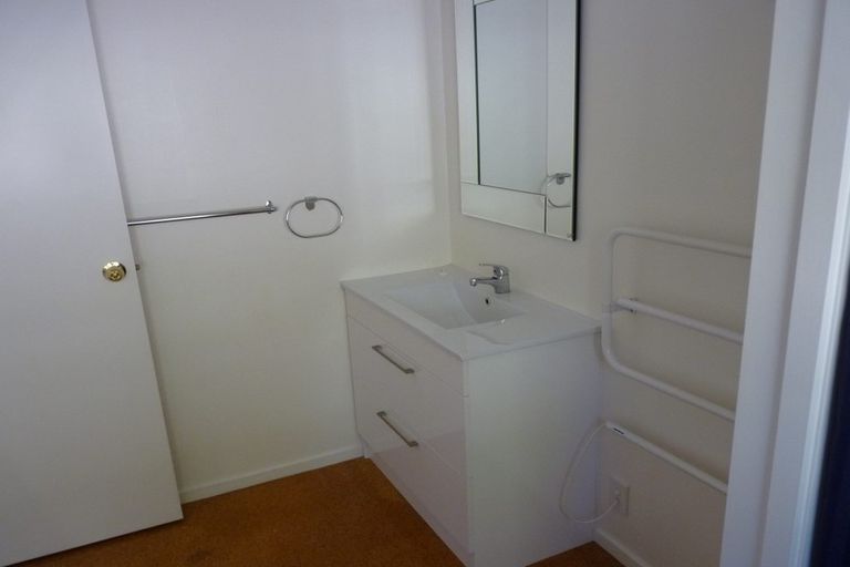 Photo of property in 32 Oxley Avenue, St Albans, Christchurch, 8014