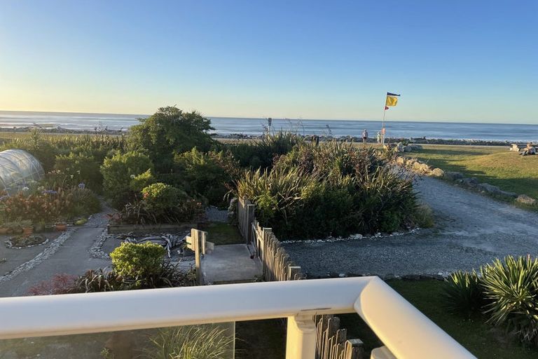 Photo of property in 33 Beach Street, Hokitika, 7810