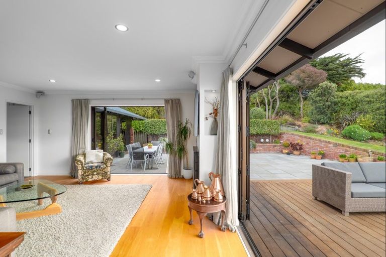 Photo of property in 100 Mount Pleasant Road, Mount Pleasant, Christchurch, 8081