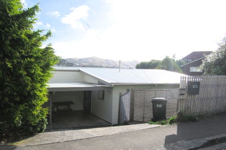 Photo of property in 101 Helston Road, Paparangi, Wellington, 6037