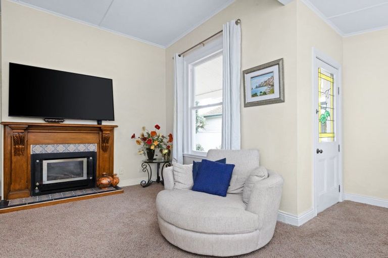 Photo of property in 11 Bowling Road, Greenmeadows, Napier, 4112
