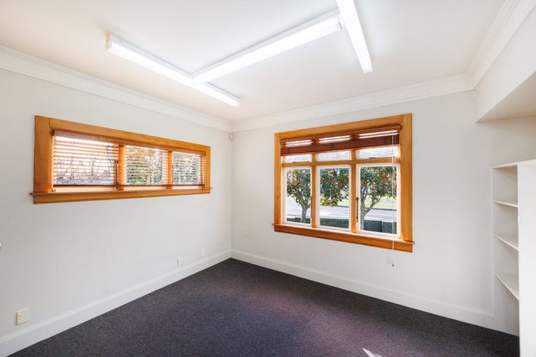 Photo of property in 58 Rangitane Street, Palmerston North, 4414