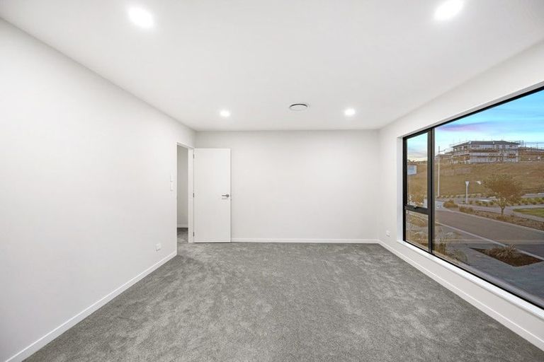 Photo of property in 15 Kumukumu Road, Long Bay, Auckland, 0630