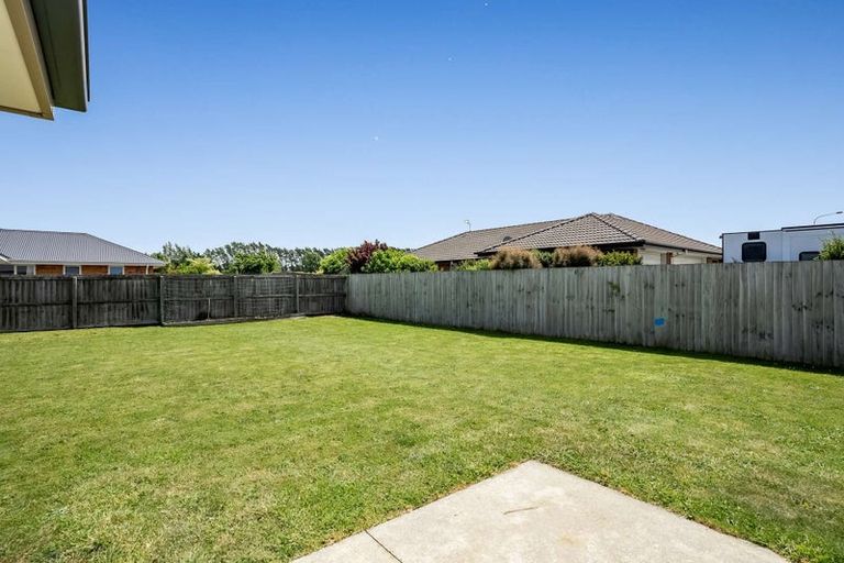 Photo of property in 69 Acacia Avenue, Rangiora, 7400