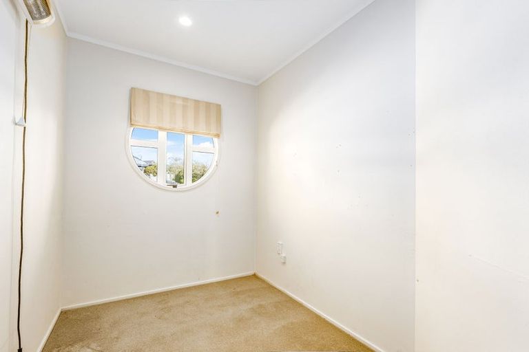 Photo of property in 35 Halladale Road, Papakowhai, Porirua, 5024