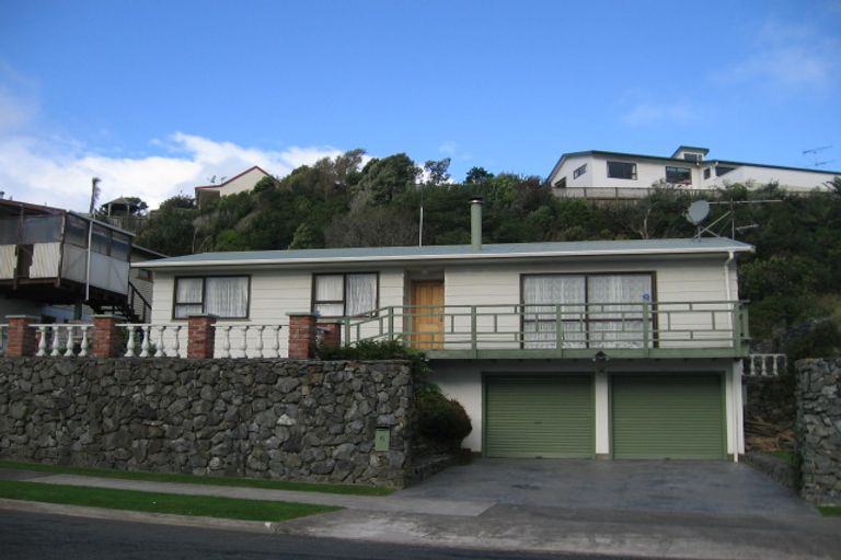 Photo of property in 6 Tarras Grove, Kelson, Lower Hutt, 5010
