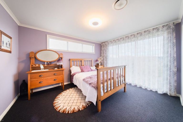 Photo of property in 2 Homestead Avenue, Twizel, 7999