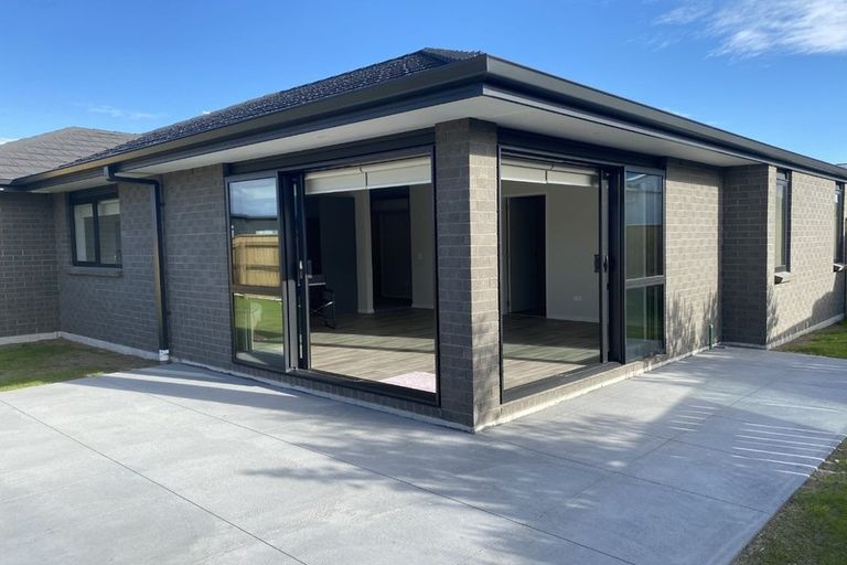 Photo of property in 59 Seagrass Place, Otaki Beach, Otaki, 5512