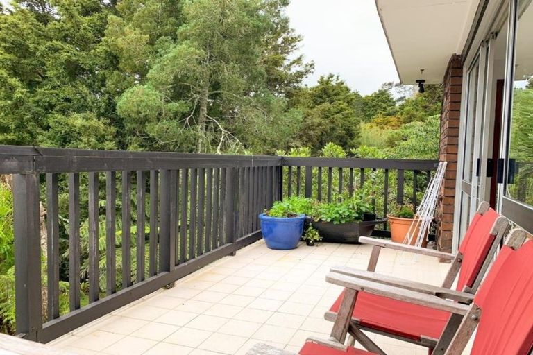 Photo of property in 15 Beeche Place, Birkdale, Auckland, 0626