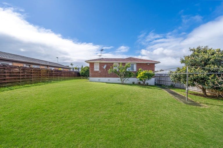 Photo of property in 20 Vanbrugh Place, Bucklands Beach, Auckland, 2014